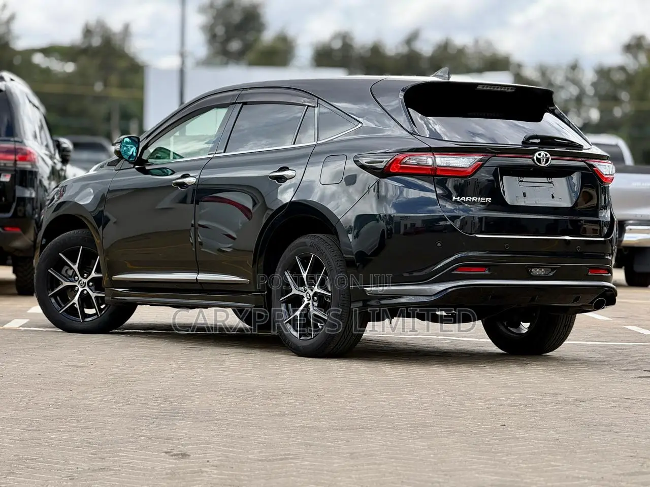 Toyota Harrier 2.0 Turbo 2019