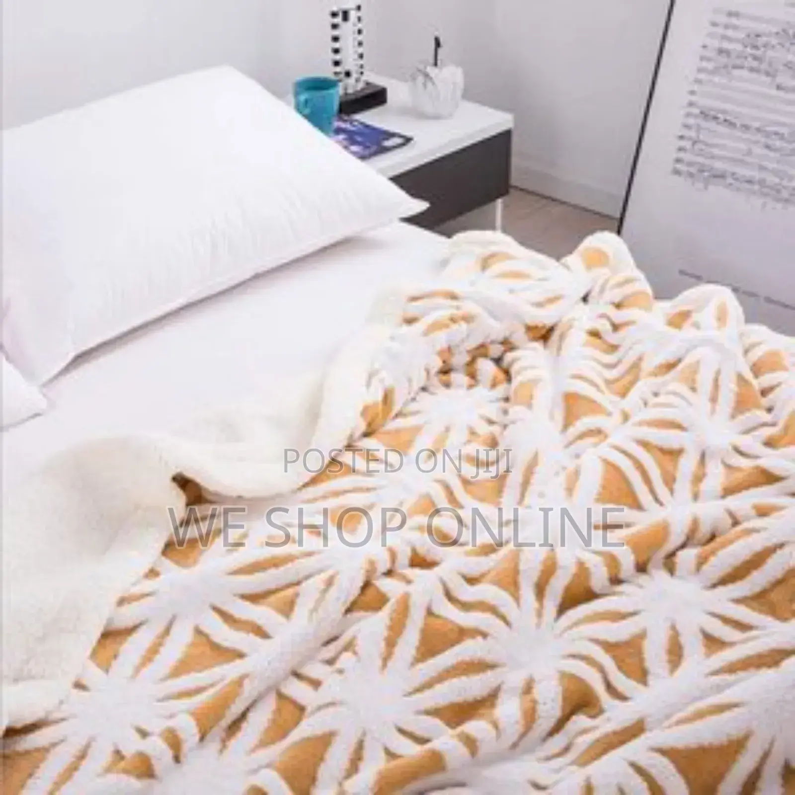 Warm Sherpa Patterned Blankets 
Size 6*6