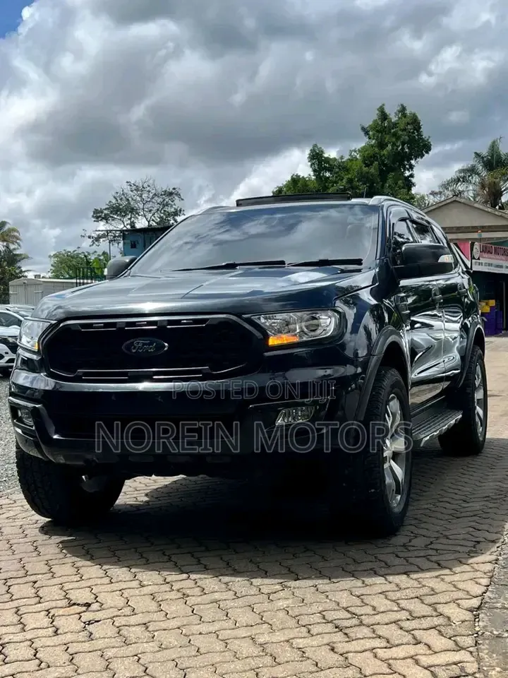 Ford Everest 2016 Matt Black
