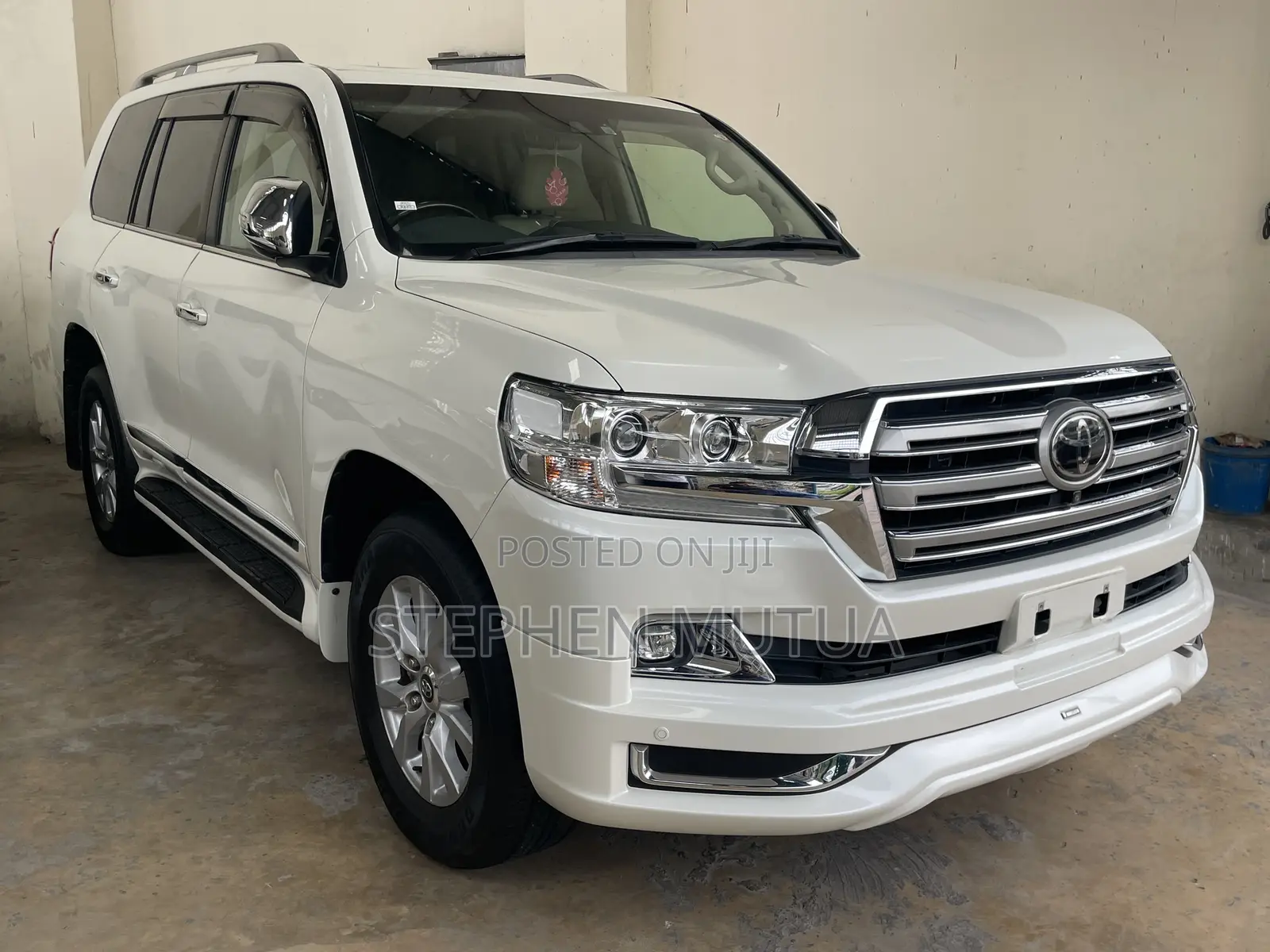 Toyota Land Cruiser 4.6 V8 ZX 2020 White