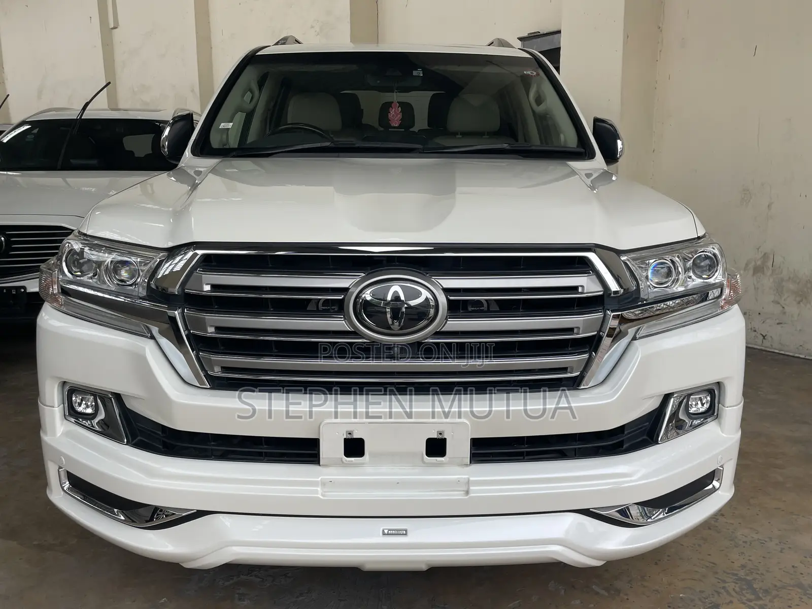 Toyota Land Cruiser 4.6 V8 ZX 2020 White