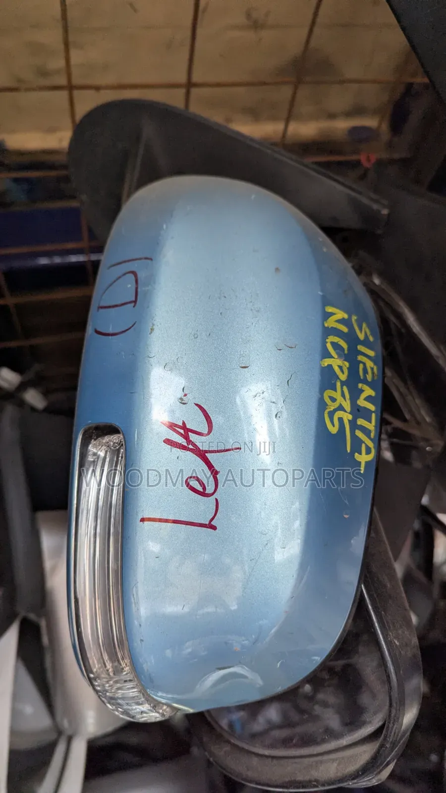 Toyota Sienta Sidemirror