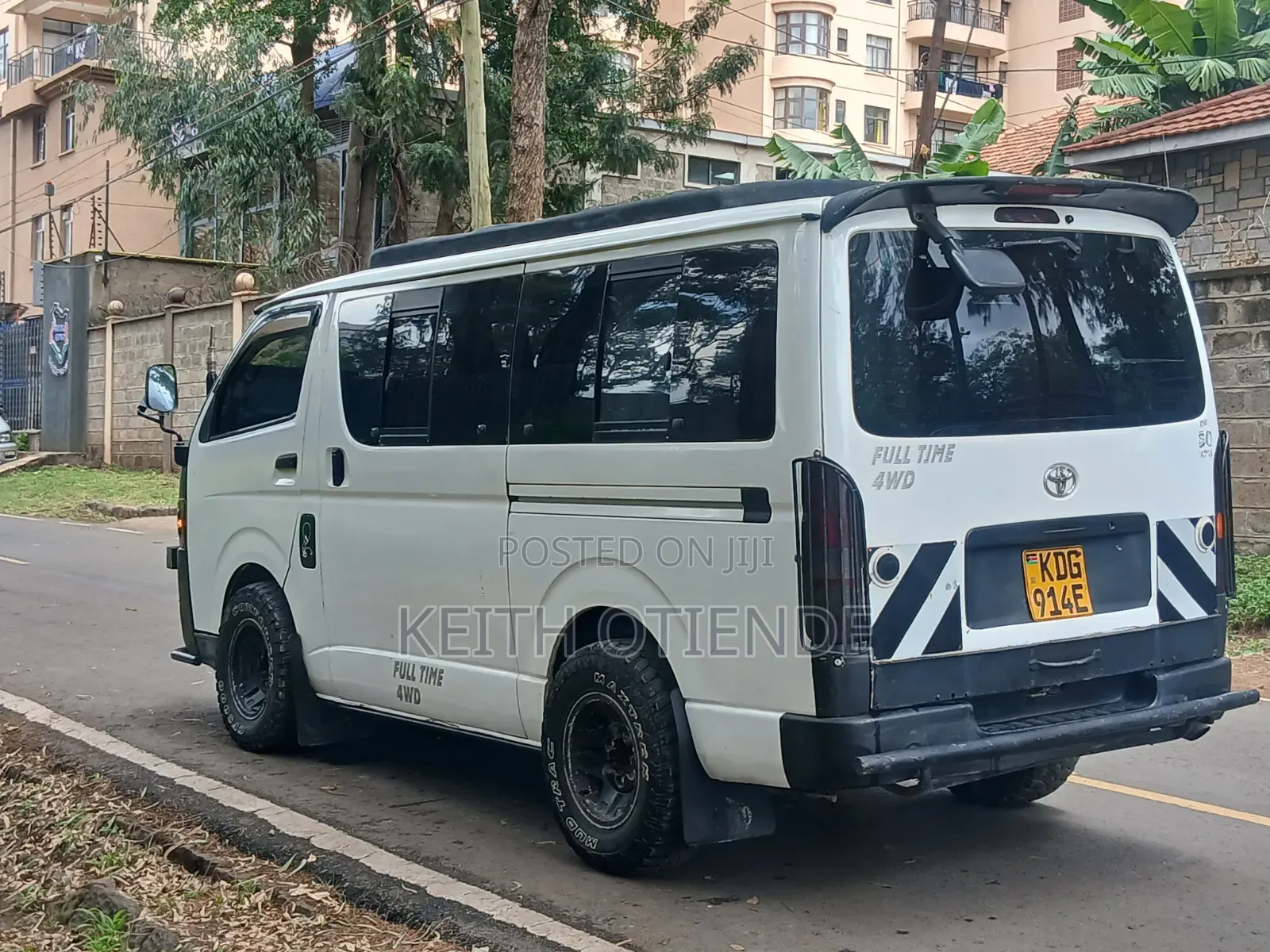 Toyota HiAce 2016 White