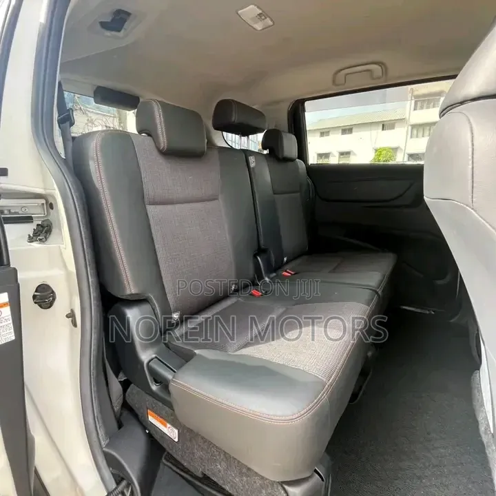 Toyota Sienta 2019 White
