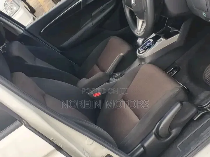 Honda Fit 2018 White