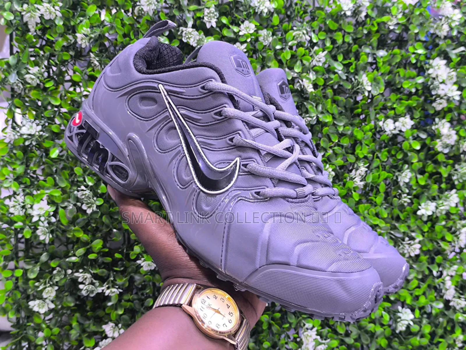 Nike Tn Blacks / Greys