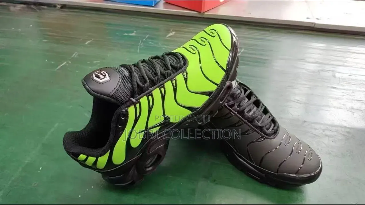 Nike Tn Thermal Sneakers