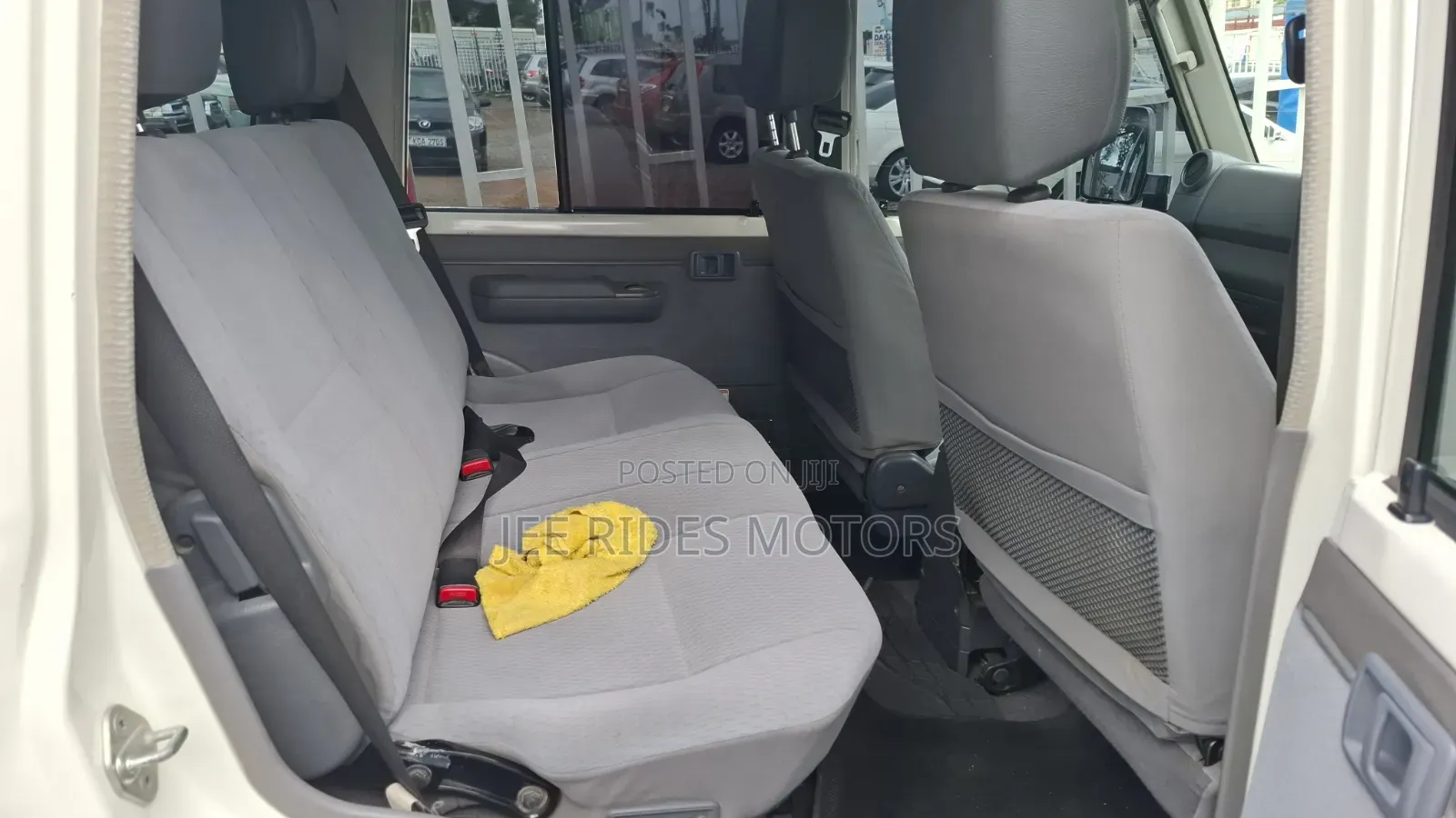 Toyota Land Cruiser 2016 White