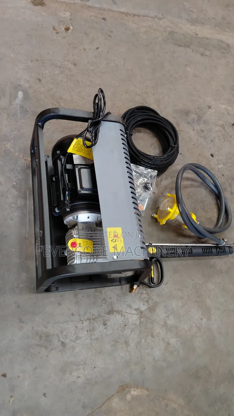 Wall Mounted Italian Highpressure Washer Carwash Machine.