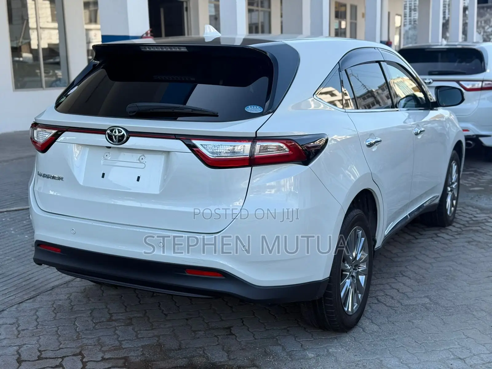 Toyota Harrier 2.0 4WD 2019 White