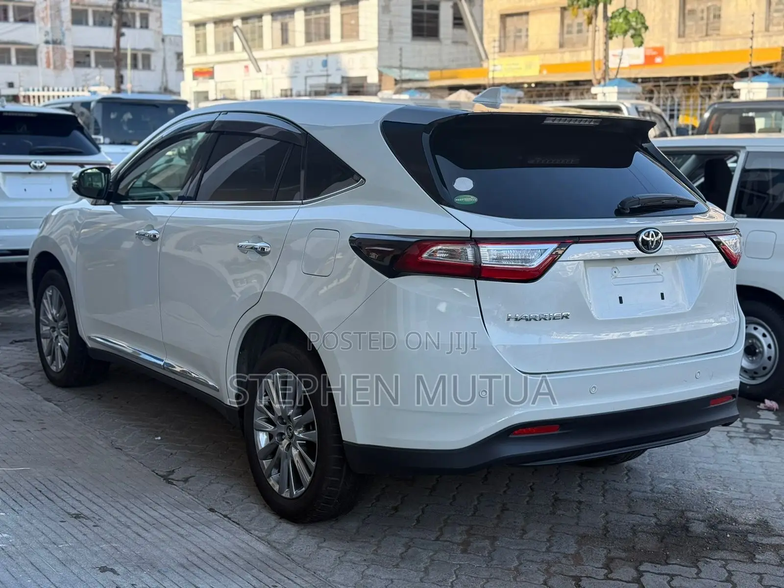 Toyota Harrier 2.0 4WD 2019 White