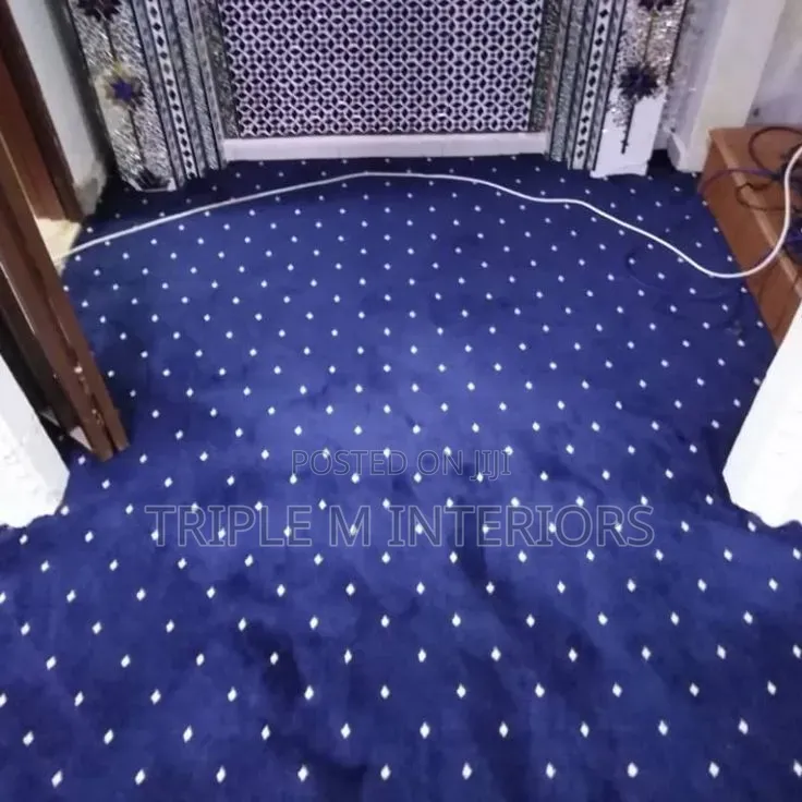 High-Quality Blue Dotted Room 12mm Thickness Carpet