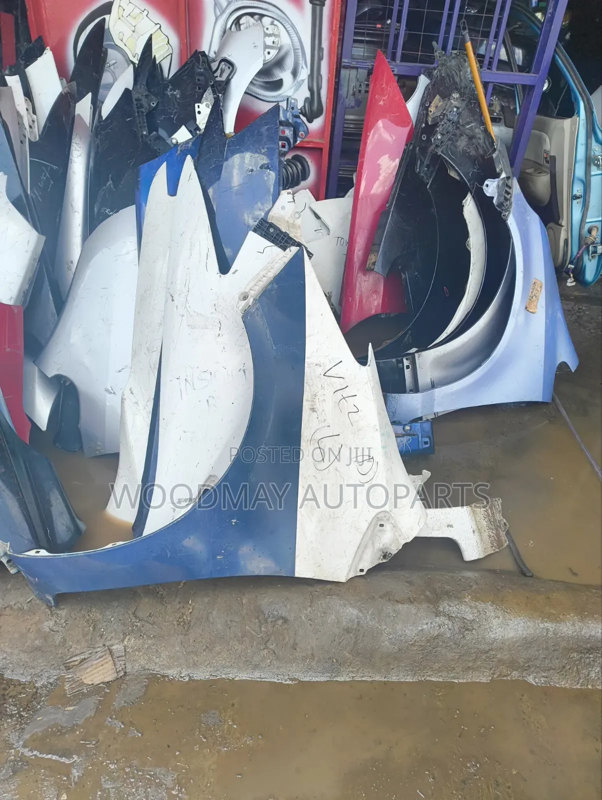 Toyota Vitz 2008 Fender