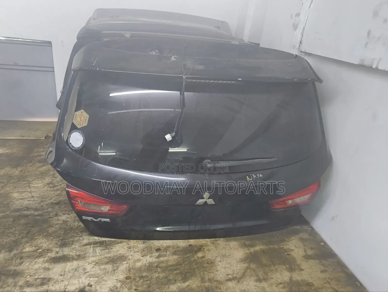 Mitsubishi RVR 2010 Boot