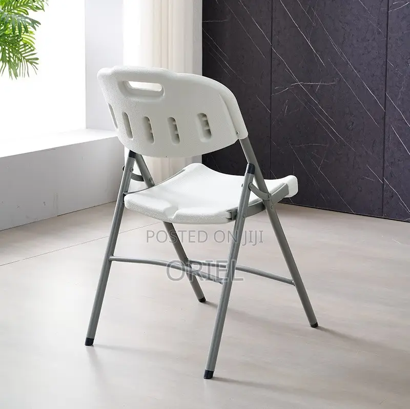 Plastic Foldable Chairs :- Outdoor Event Plastic Foldable Chair