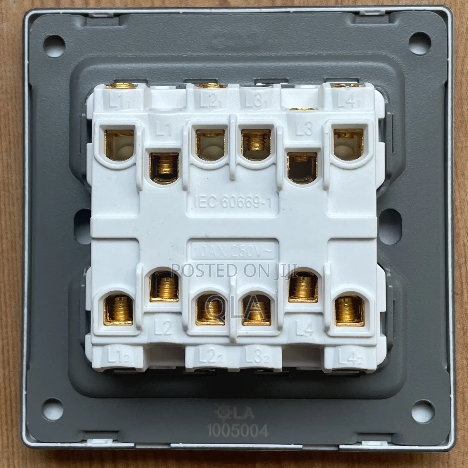 4gang 2way Switch.