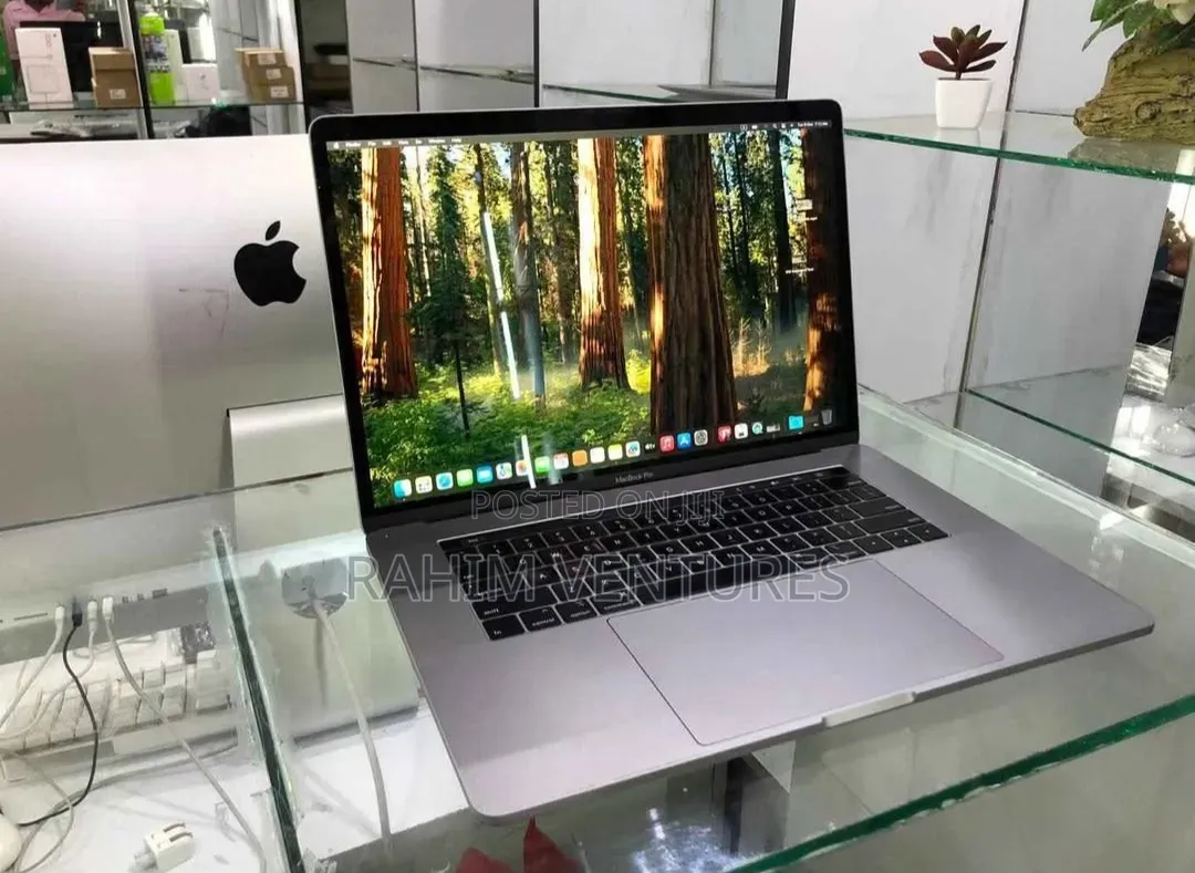 Laptop Apple MacBook Pro 2019 32GB Intel Core i7 SSD 512GB