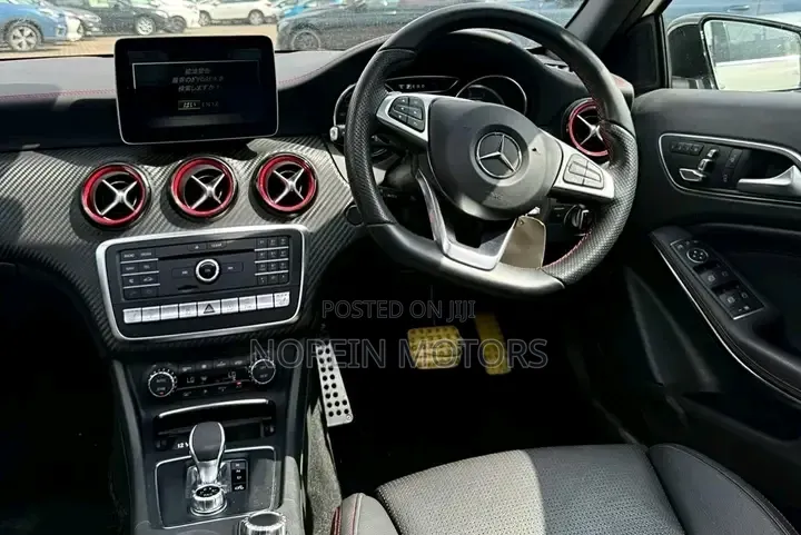 Mercedes-Benz A-Class 2018 Pearl