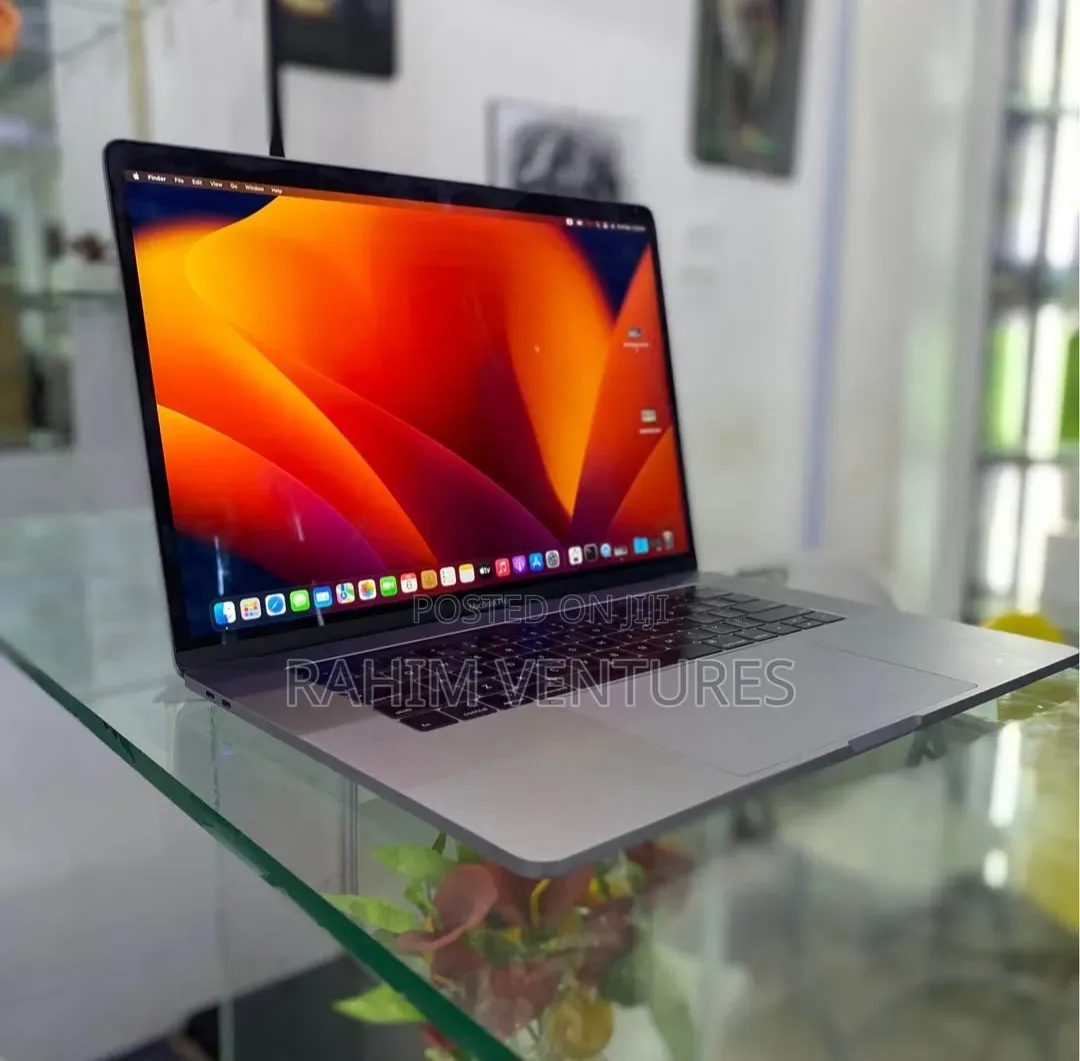 Laptop Apple MacBook Pro 2018 32GB Intel Core i7 SSD 512GB