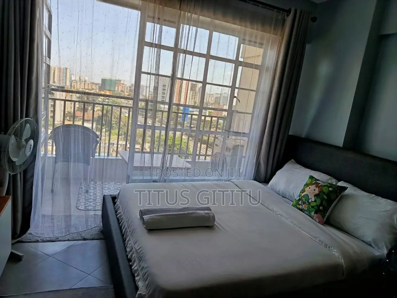 Cozy Studio Ngara | Balcony Town View | Parking | 5 Mins to CBD |