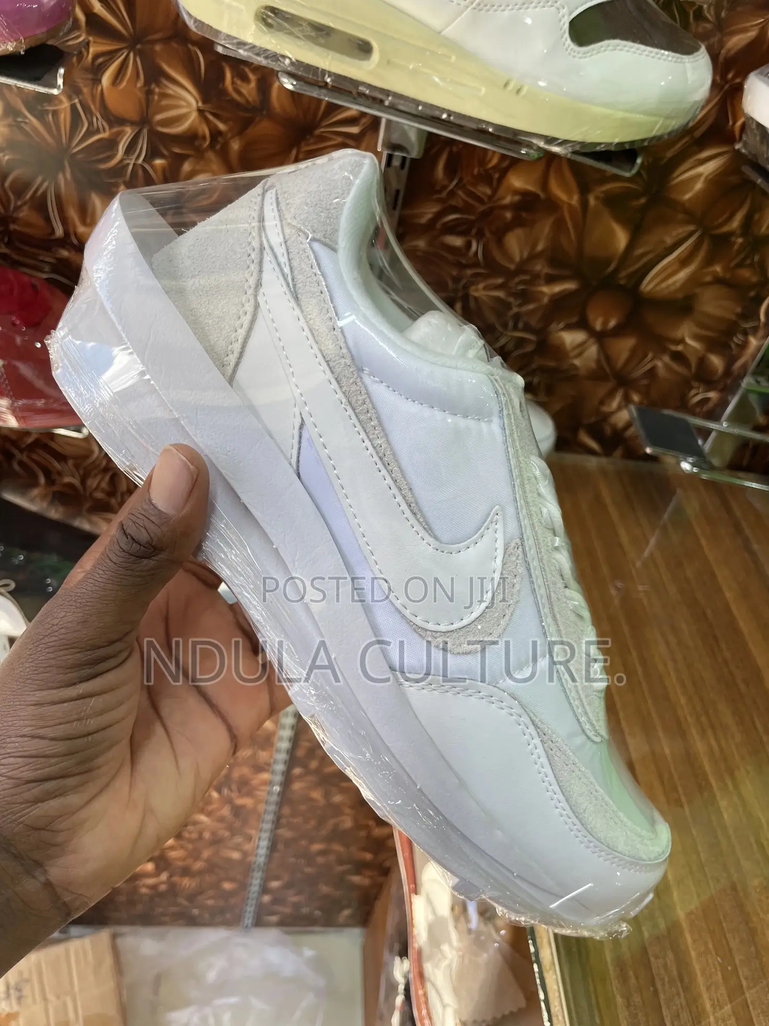 Nike Saccai