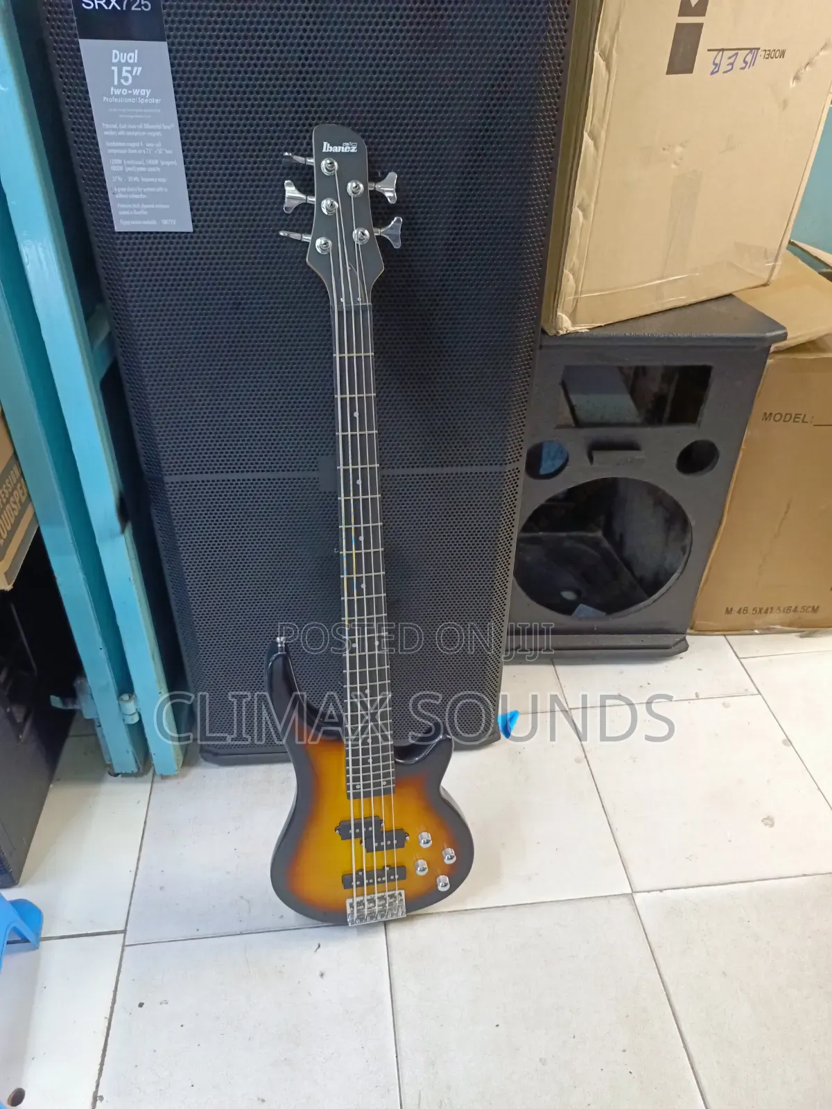 Bass Guita Ibanez 5 Strings