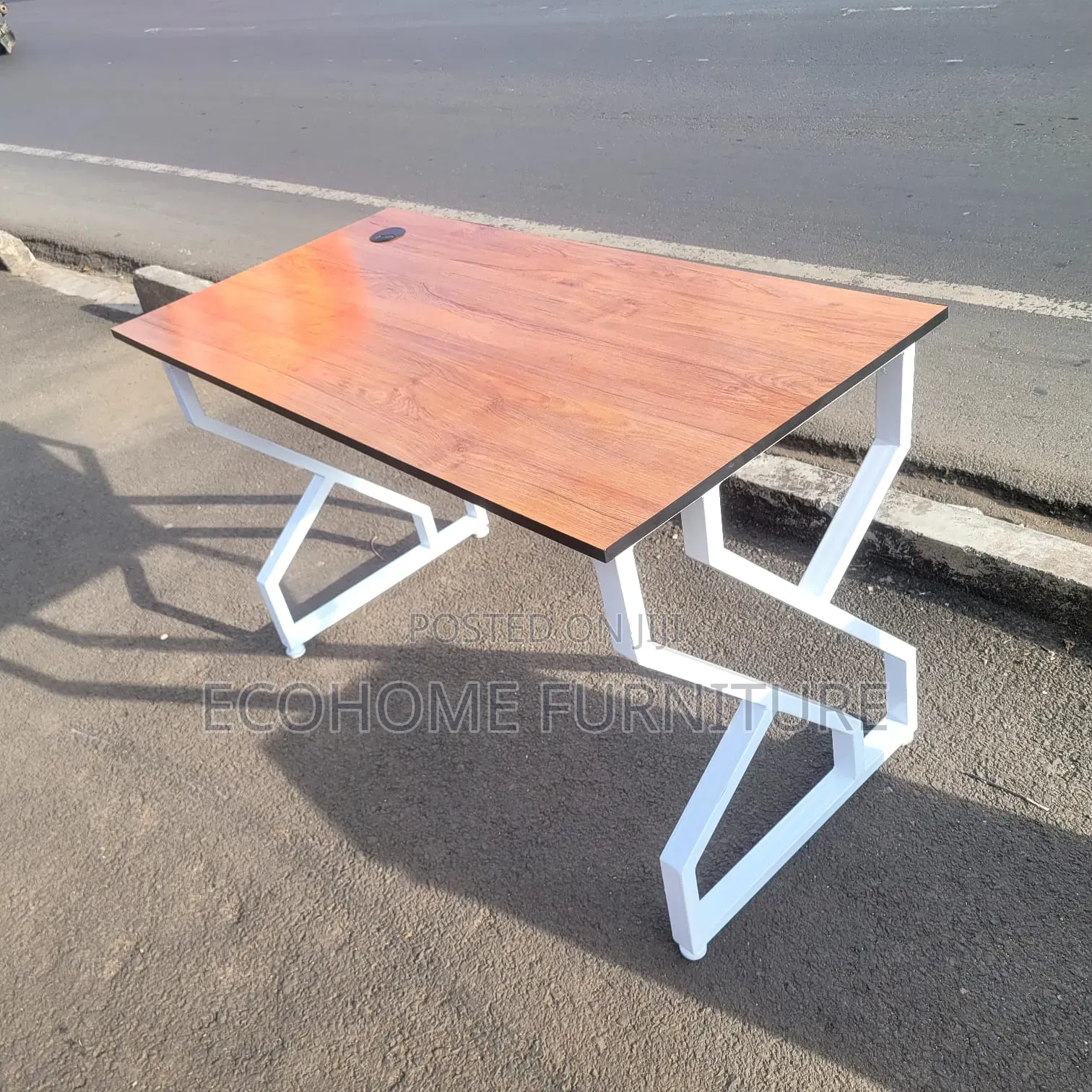 Brown Top Study Desk