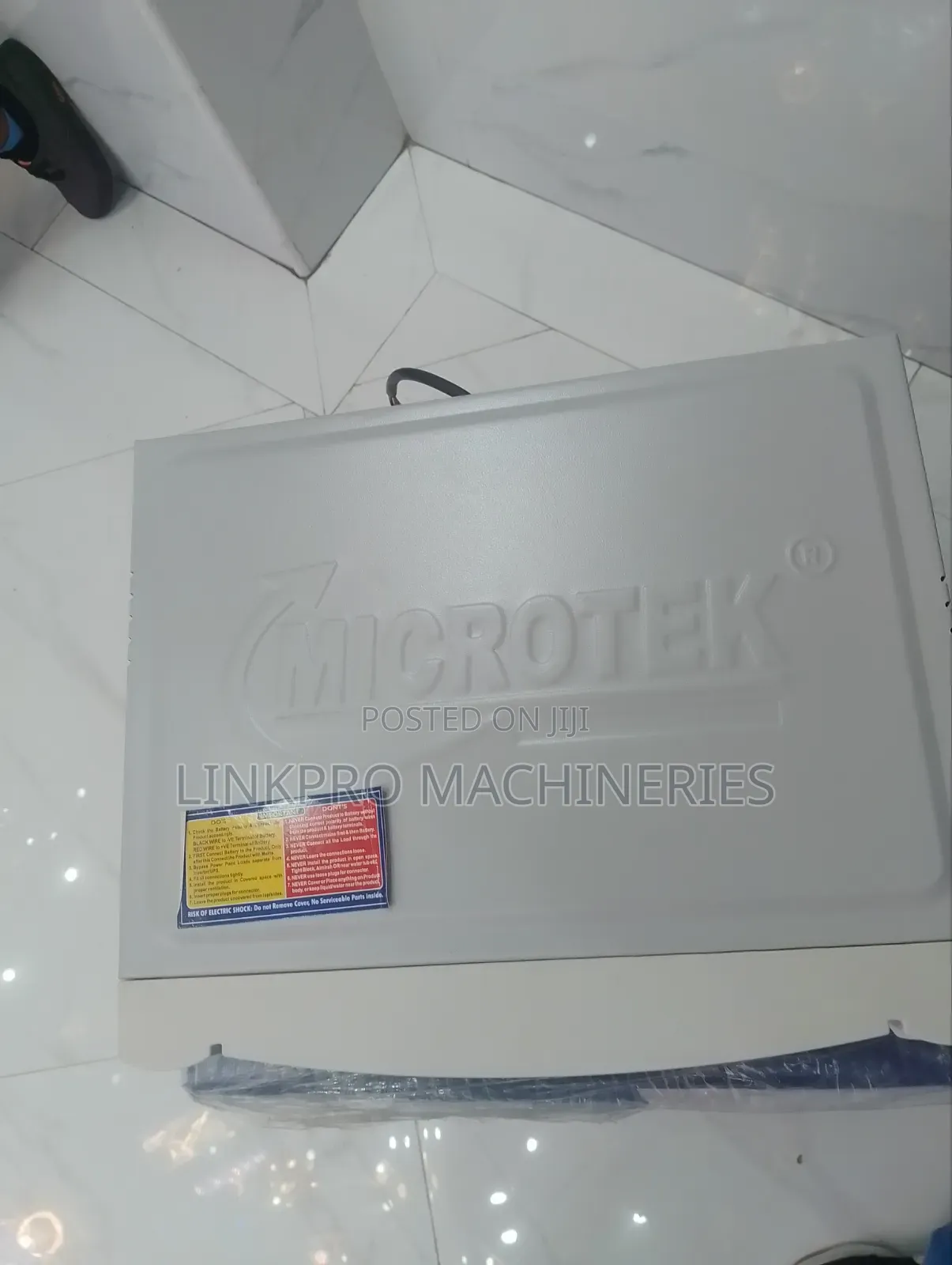 900 Va Microtek Inverter Charger 12v