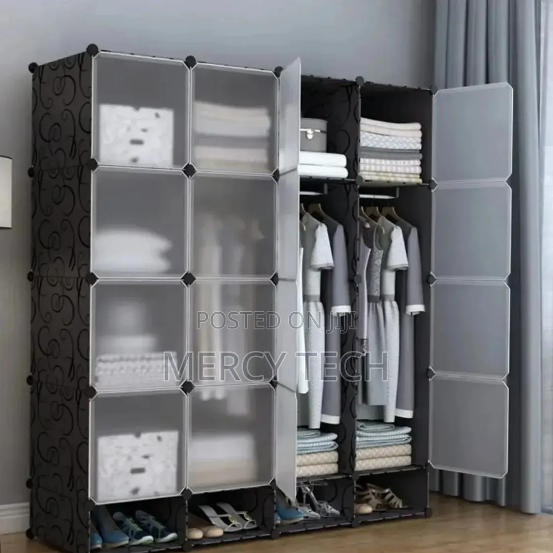 16-Cube Portable Plastic 4 Column Wardrobe