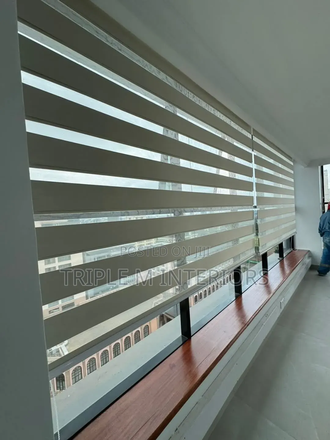 Clean-Line Horizontal Blinds for Modern Architecture