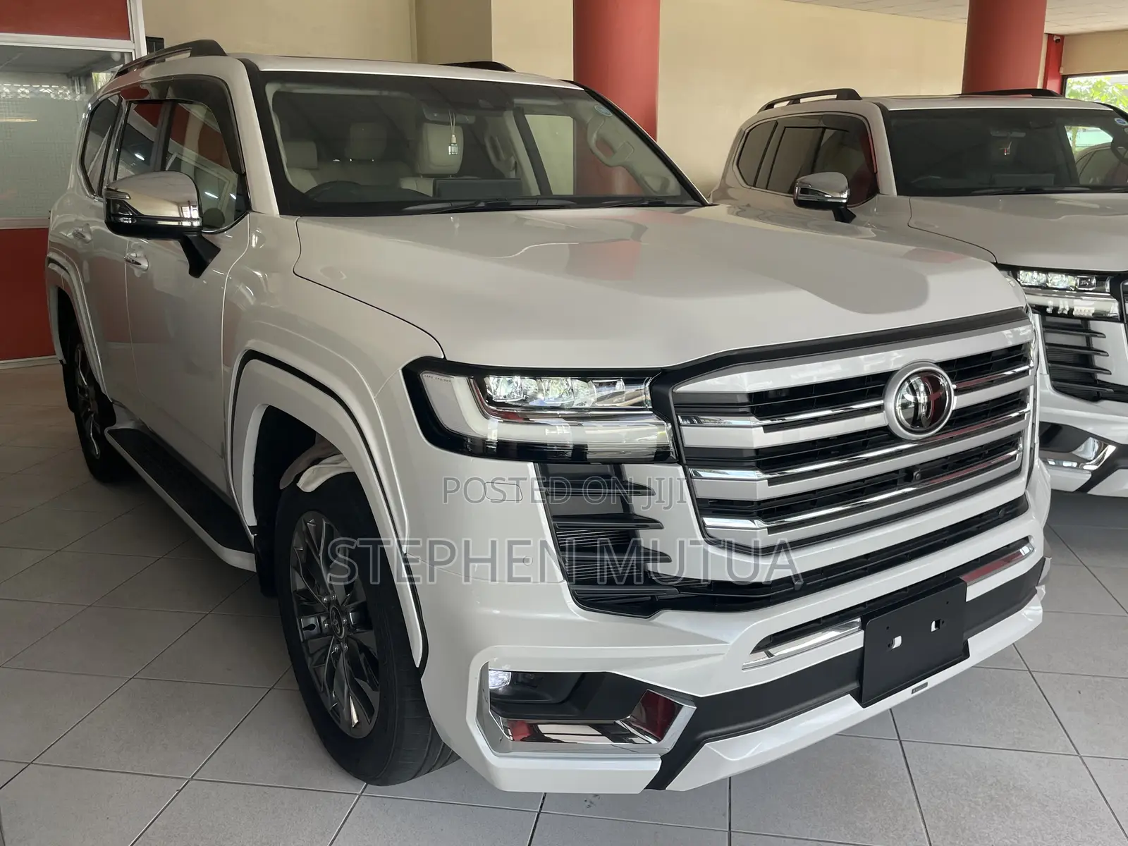 Toyota Land Cruiser LC300 2024 White