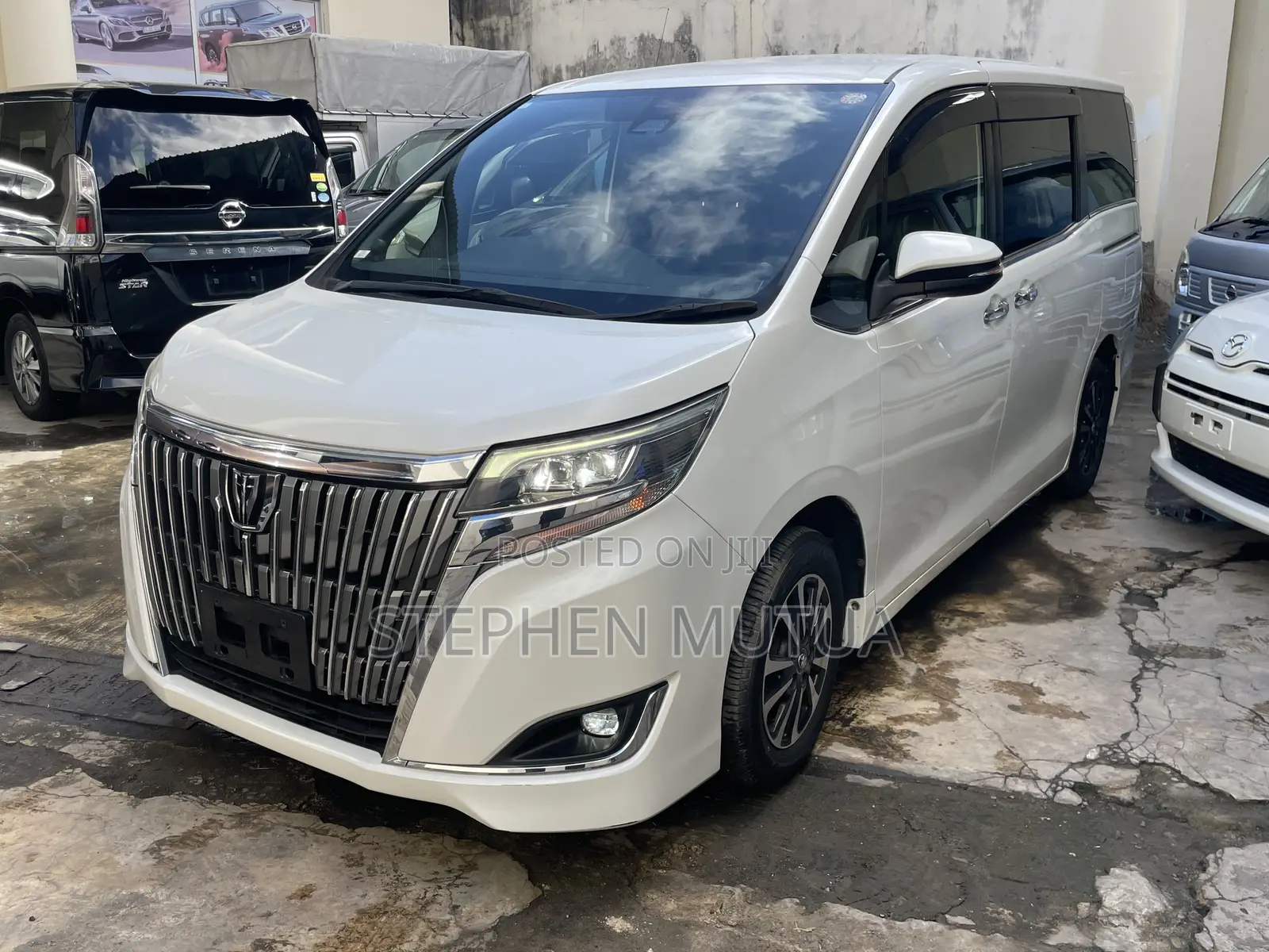 Toyota Esquire 2.0 FWD (7 seater) 2019 White