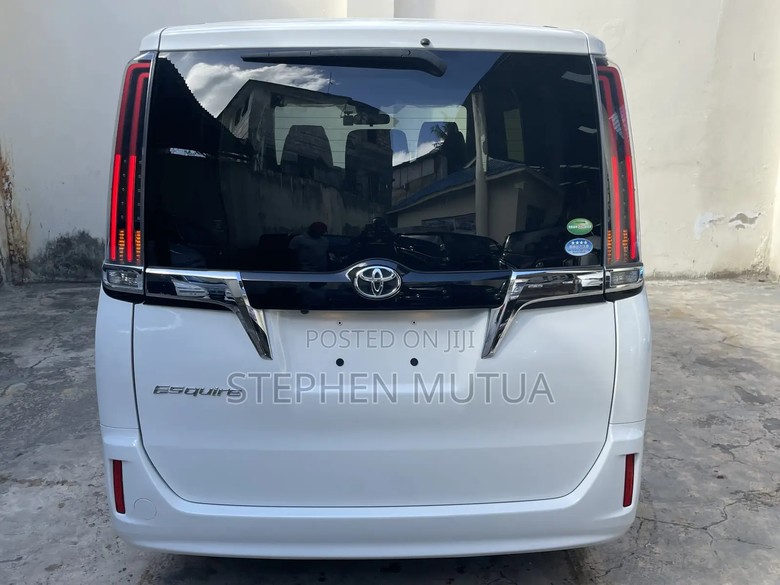 Toyota Esquire 2.0 FWD (7 seater) 2019 White