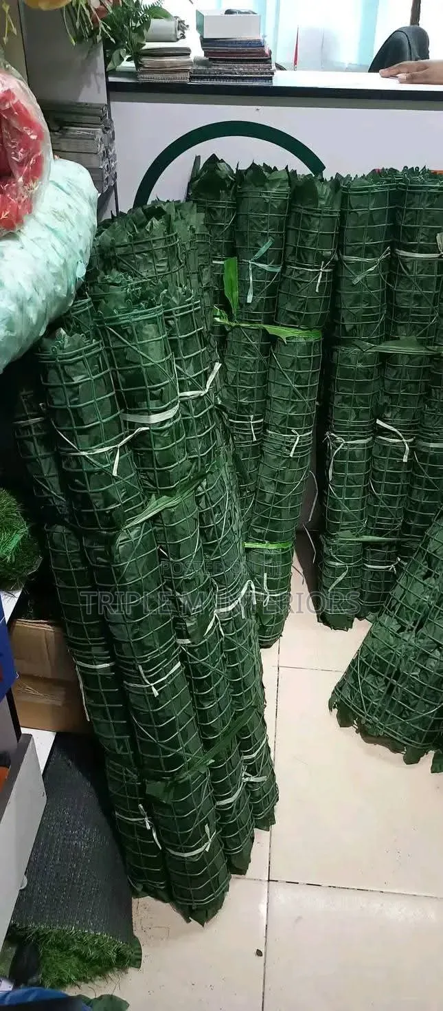 Soft Green Leaf Privacy Screen for Balcony Yard