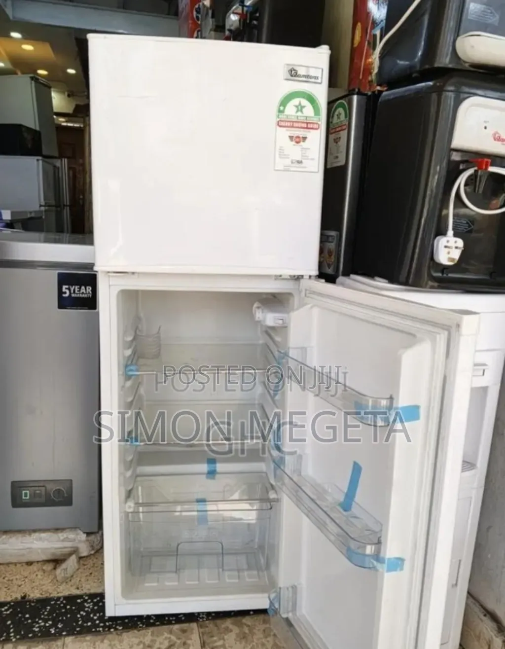 With Top Freezer Ramtons 128l Fridge. 6shelves