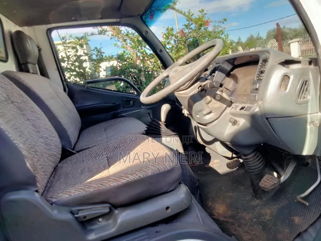 Mitsubishi Canter, 4d32 Truck