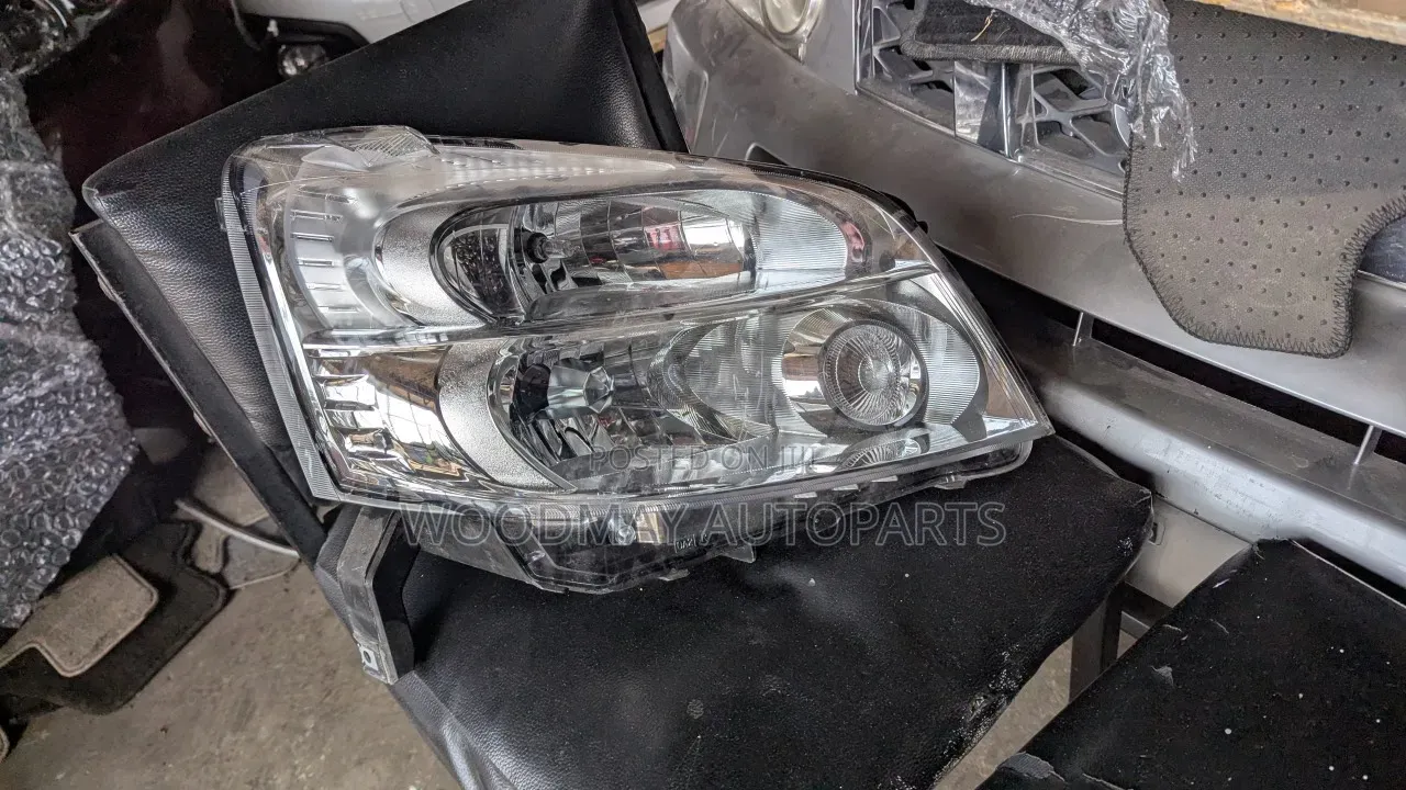 Nissan Lafesta Headlight