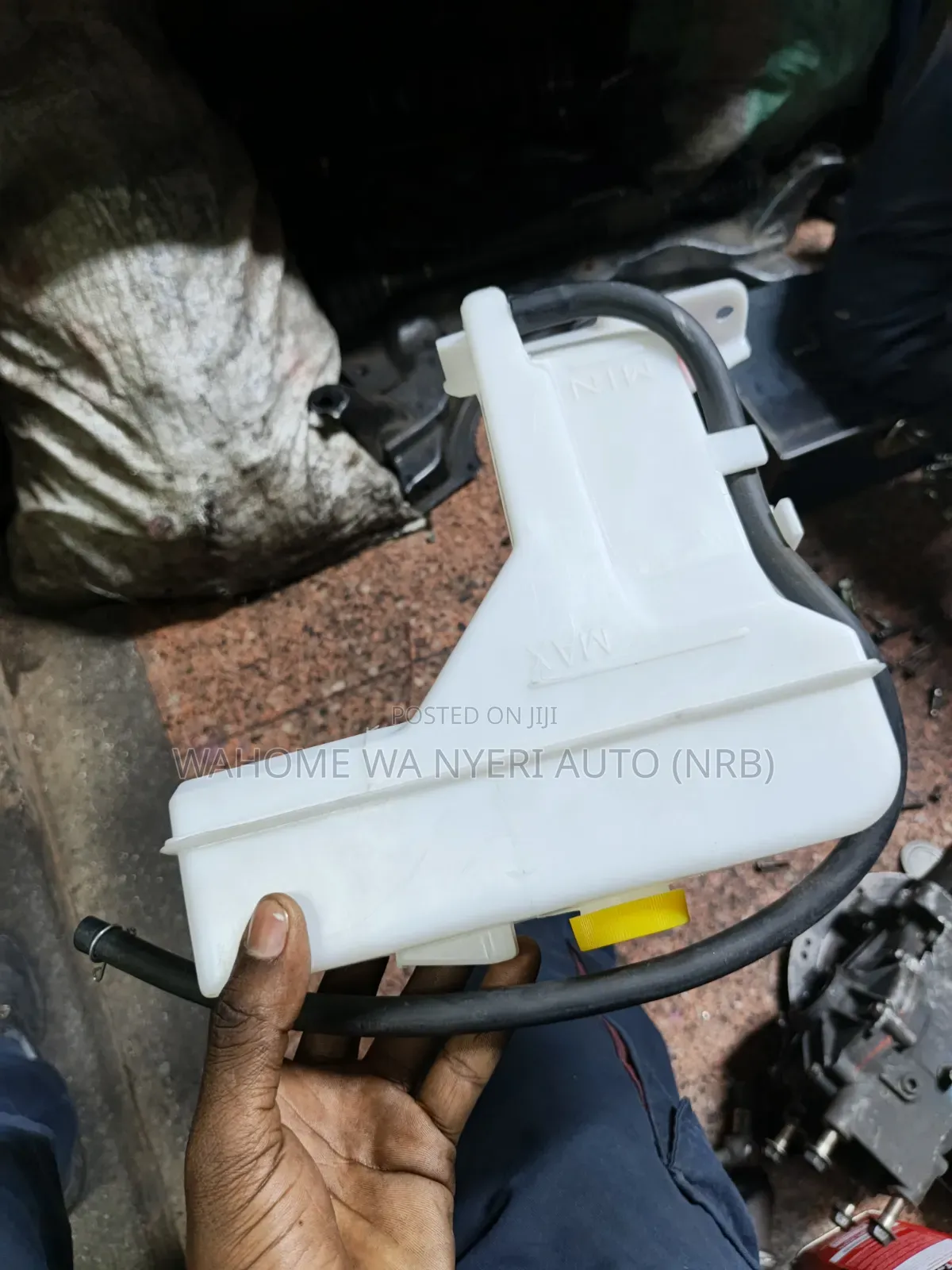 Nissan Advan Coolant Can /Bottle