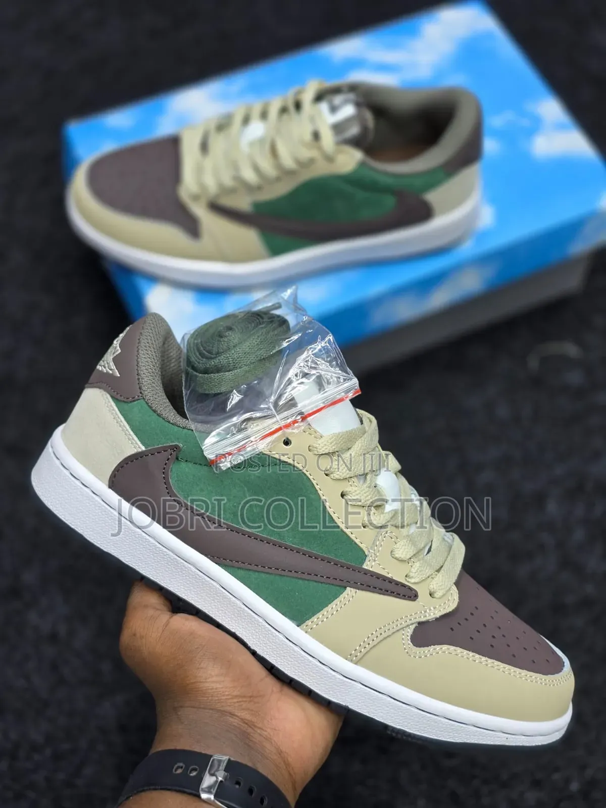 Nike Air Jordan 1 Low Travis Scott 'Medium Olive' Sneaker.