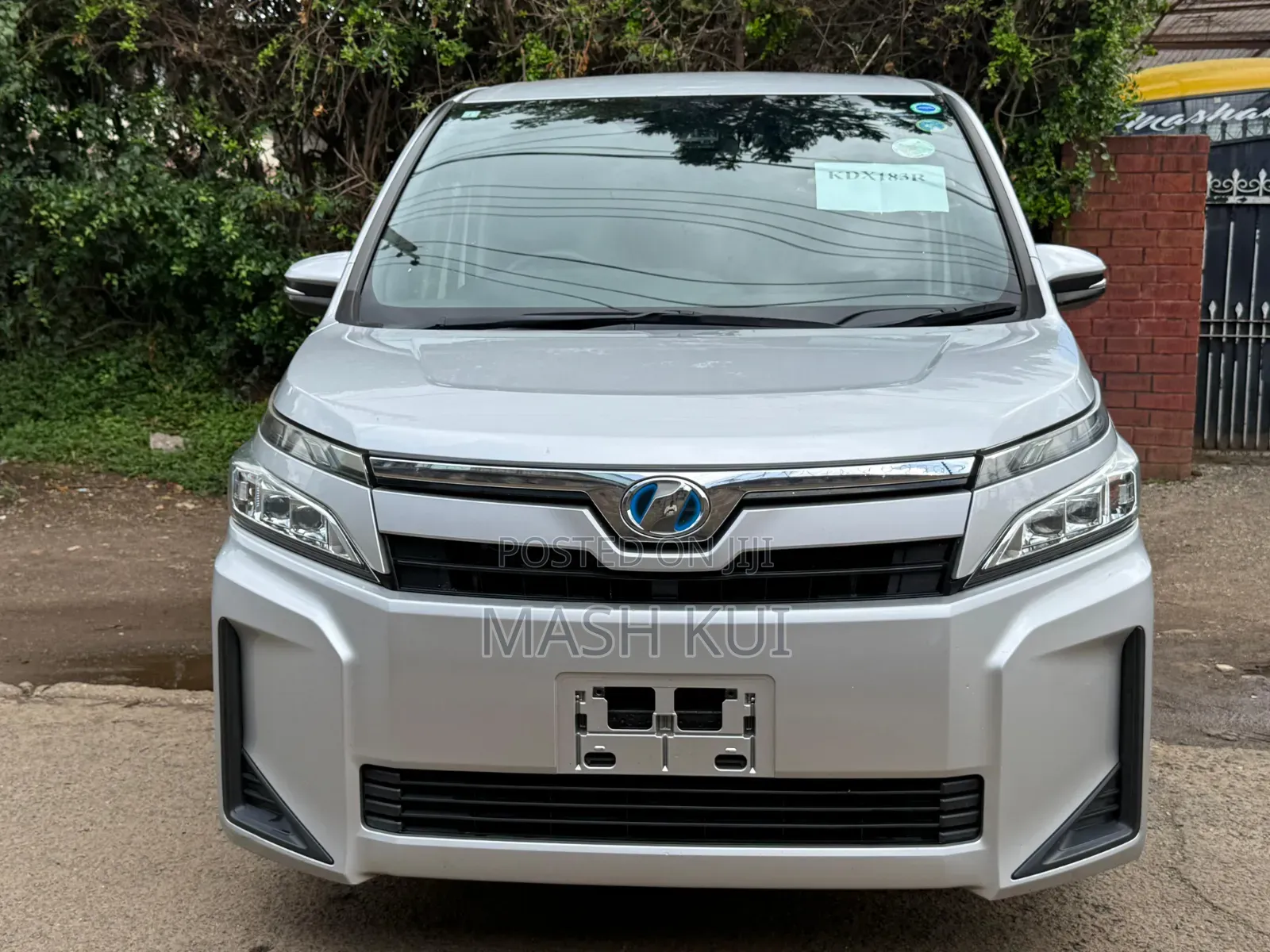 Toyota Voxy 2019 Silver