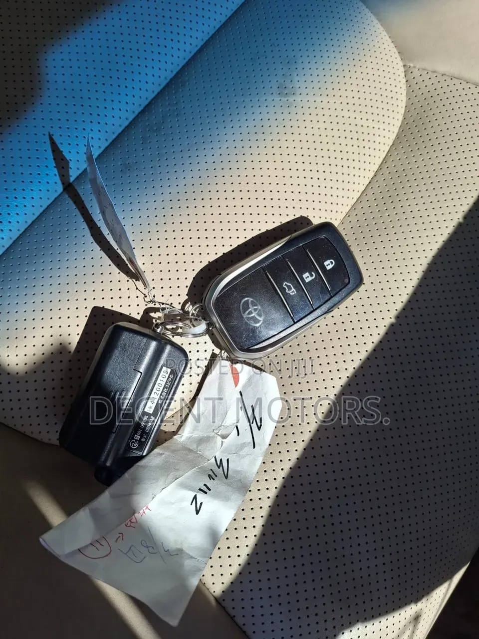 Toyota Land Cruiser 4.6 V8 ZX 2019 Gold