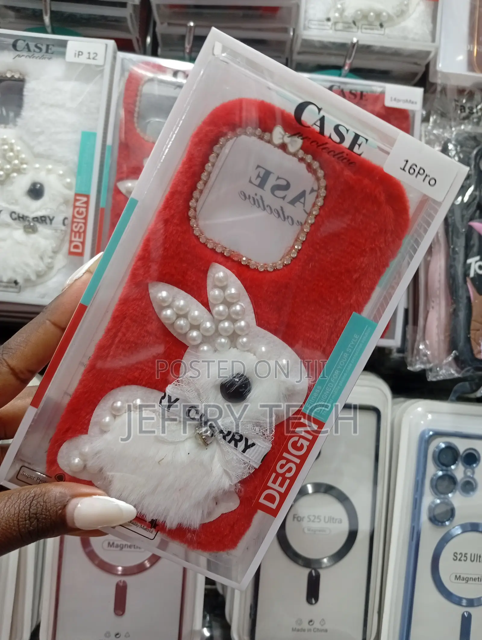 Plush, Fluffy Phone Case Decorated With a Rabbit Character, Pearls,
