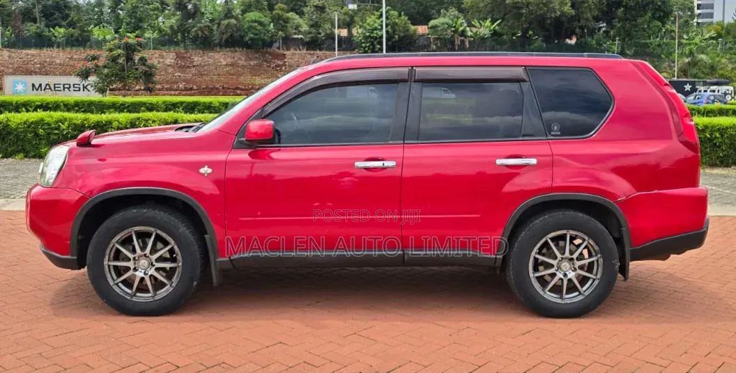 Nissan X-Trail 2010 Red