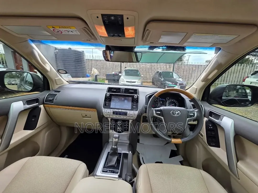 Toyota Land Cruiser Prado 2019 Black