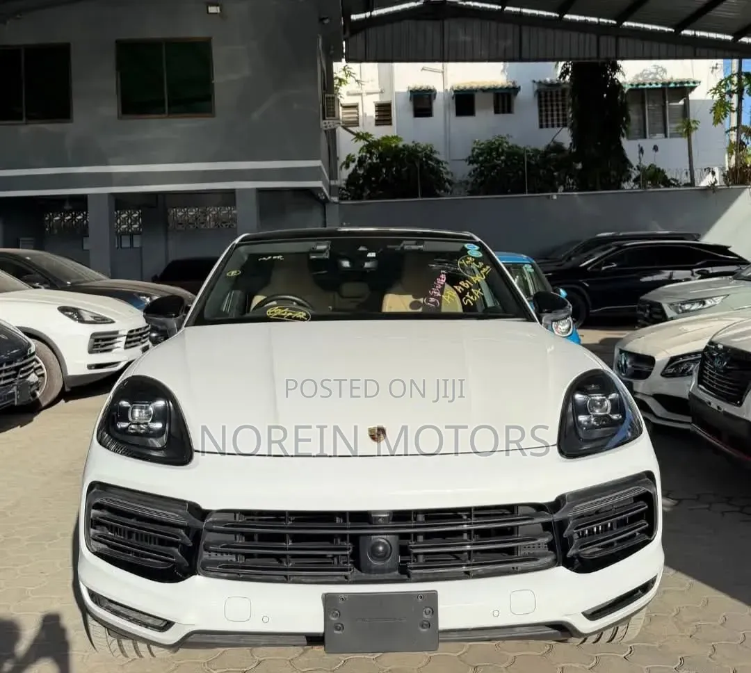 Porsche Cayenne S AWD 2019 White