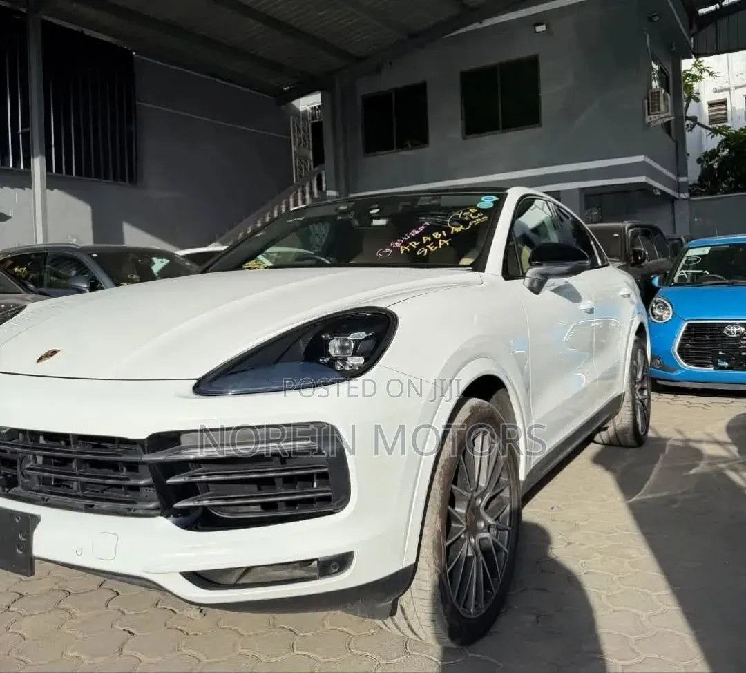 Porsche Cayenne S AWD 2019 White