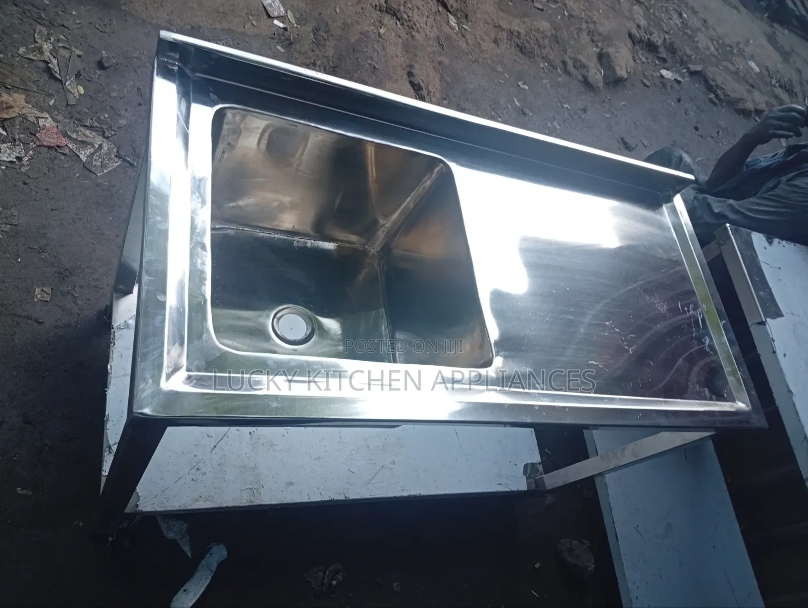 Heavy Duty Stainless Steel Single Bowl Sink.