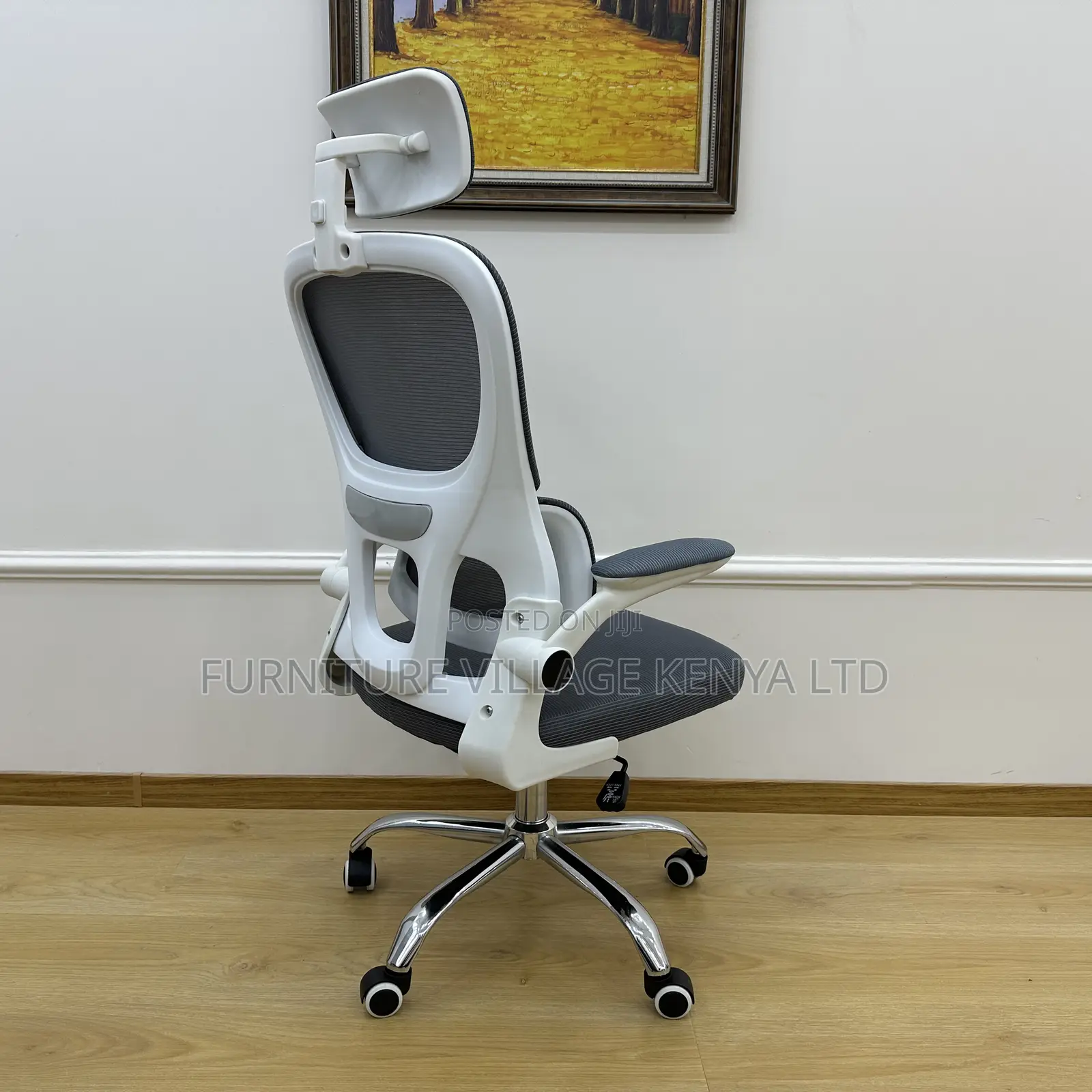 Modern Ergonomic Swivel Orthopedic Chair