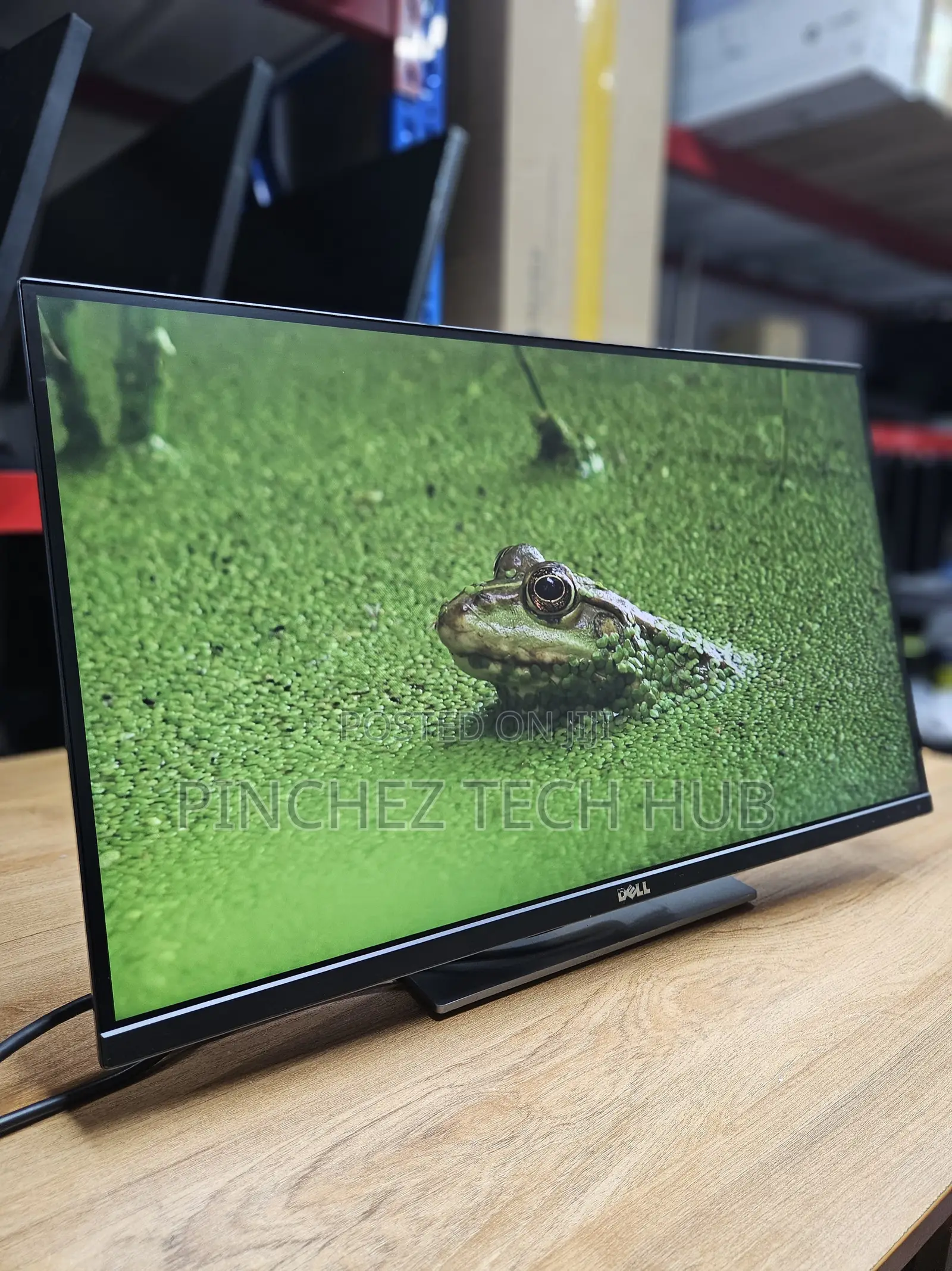 Dell U2715hc 27 Inch Display (2560* 1440p) Daisy Chaining Available