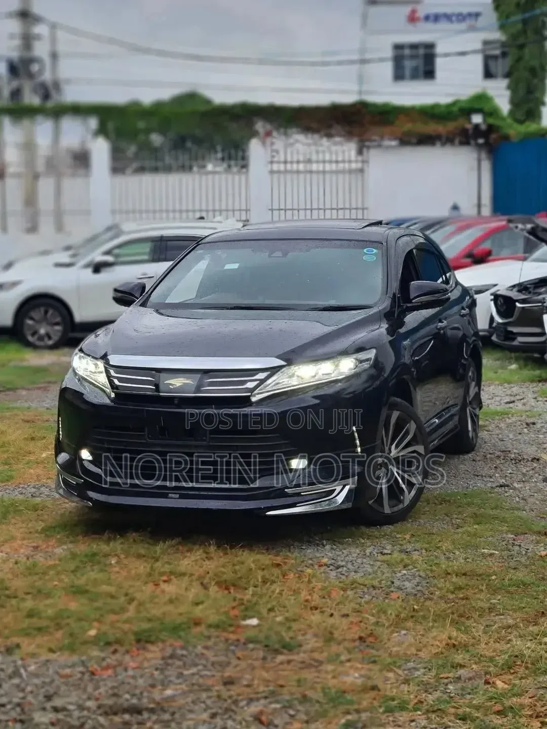 Toyota Harrier 2.5 Hybrid 4WD 2019 Matt Black